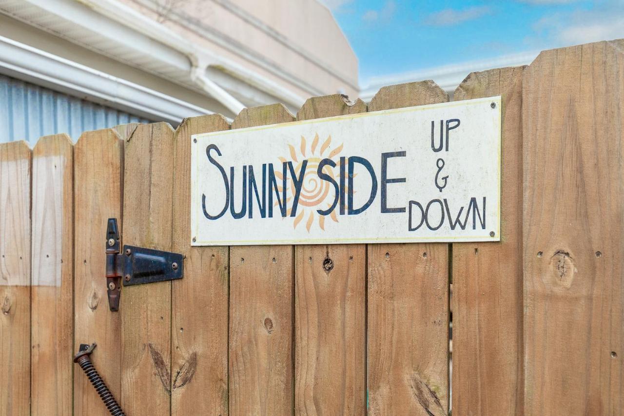 23 Center St - Sunny Side Down - Downstairs Apartment Folly Beach Εξωτερικό φωτογραφία